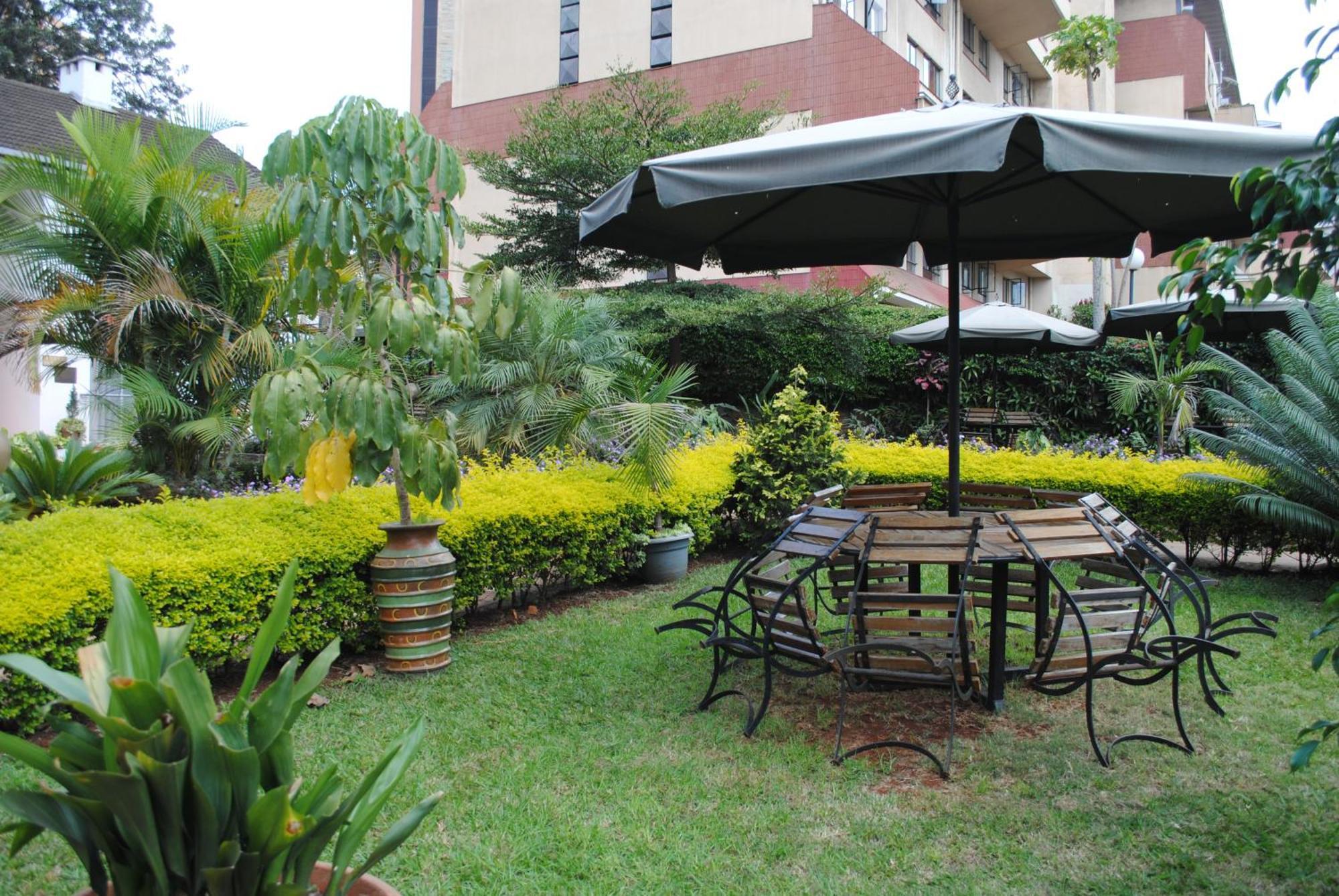 Ack Guest House Nairobi Bagian luar foto