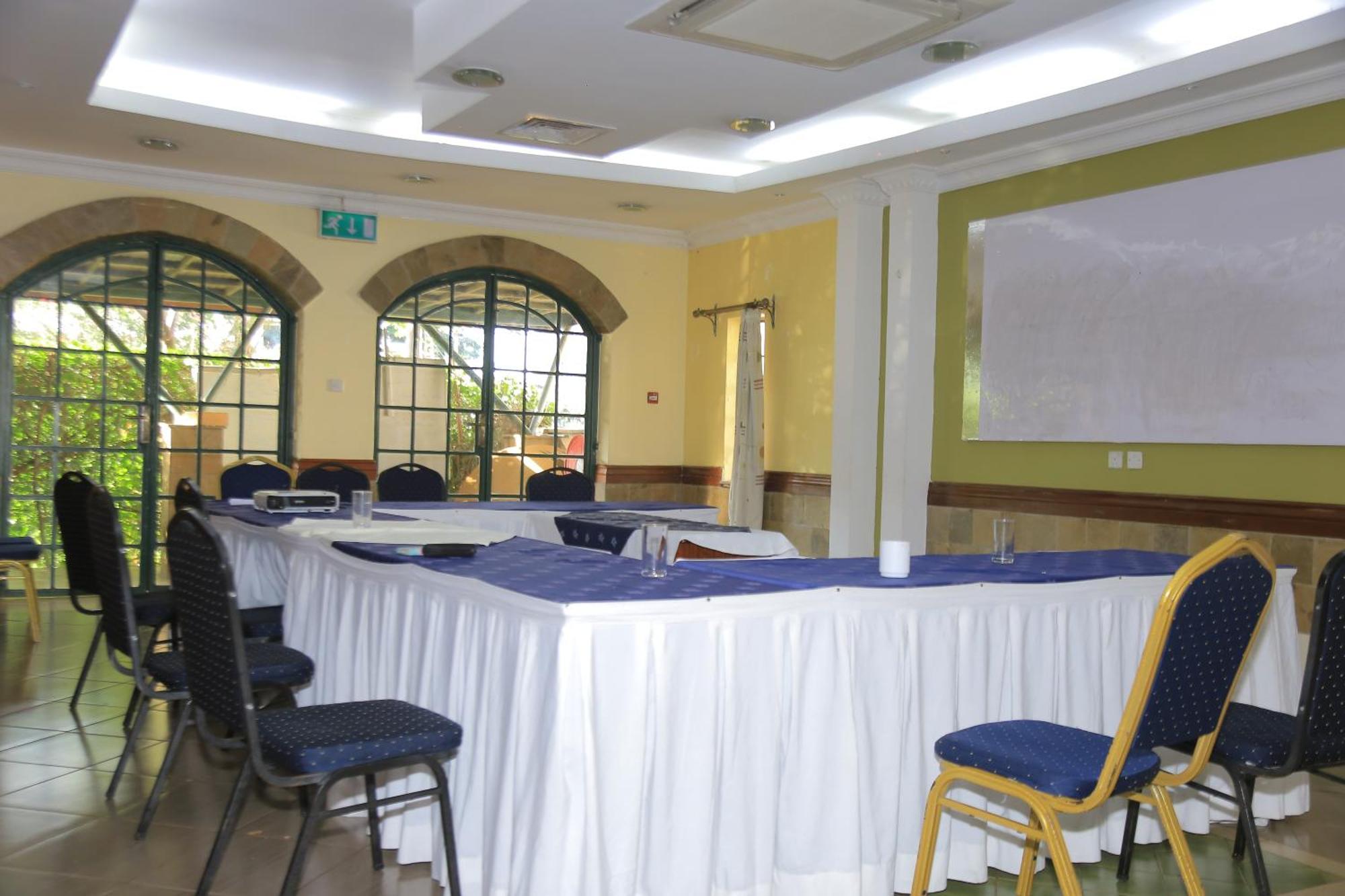Ack Guest House Nairobi Bagian luar foto
