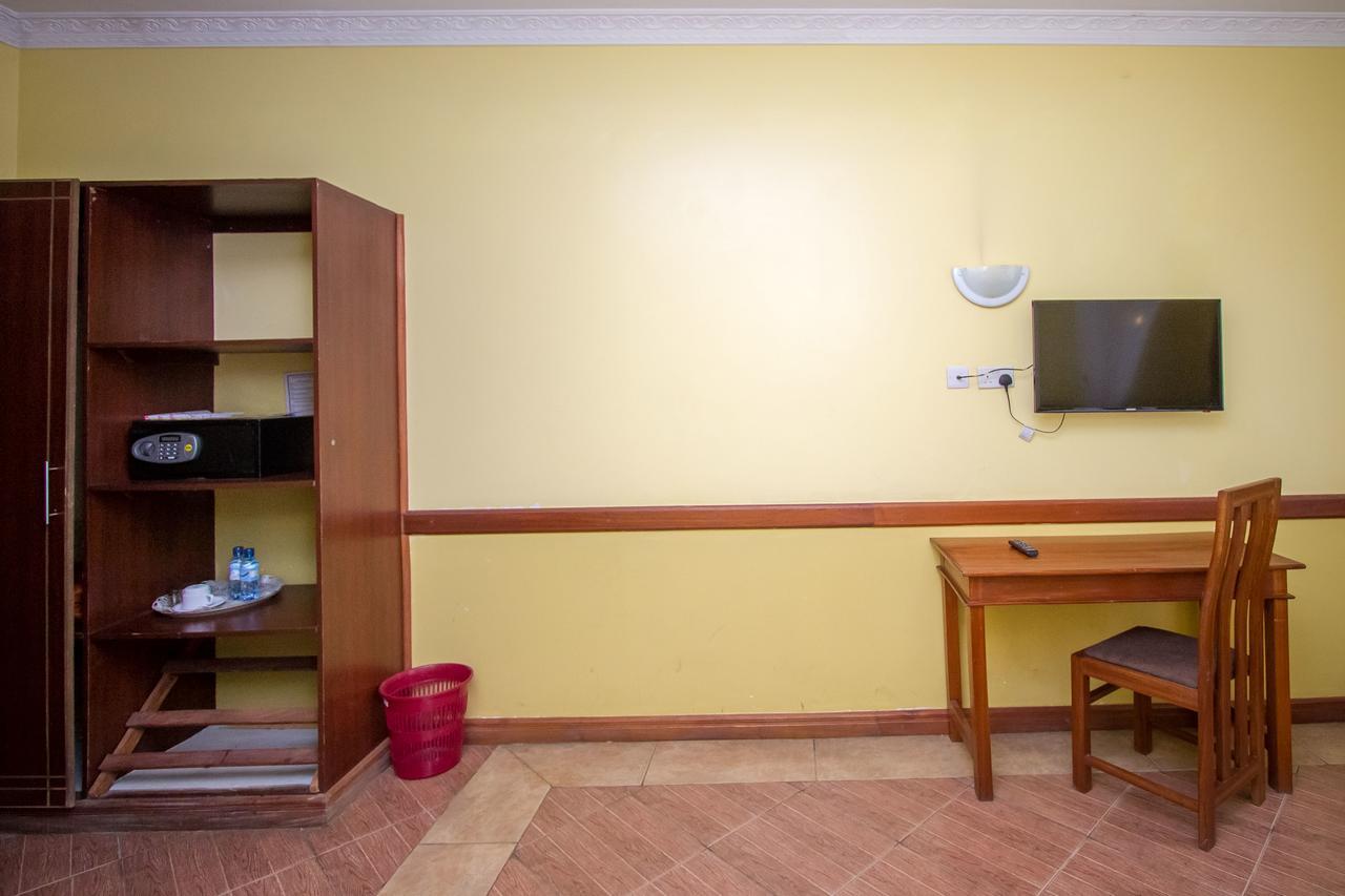 Ack Guest House Nairobi Bagian luar foto